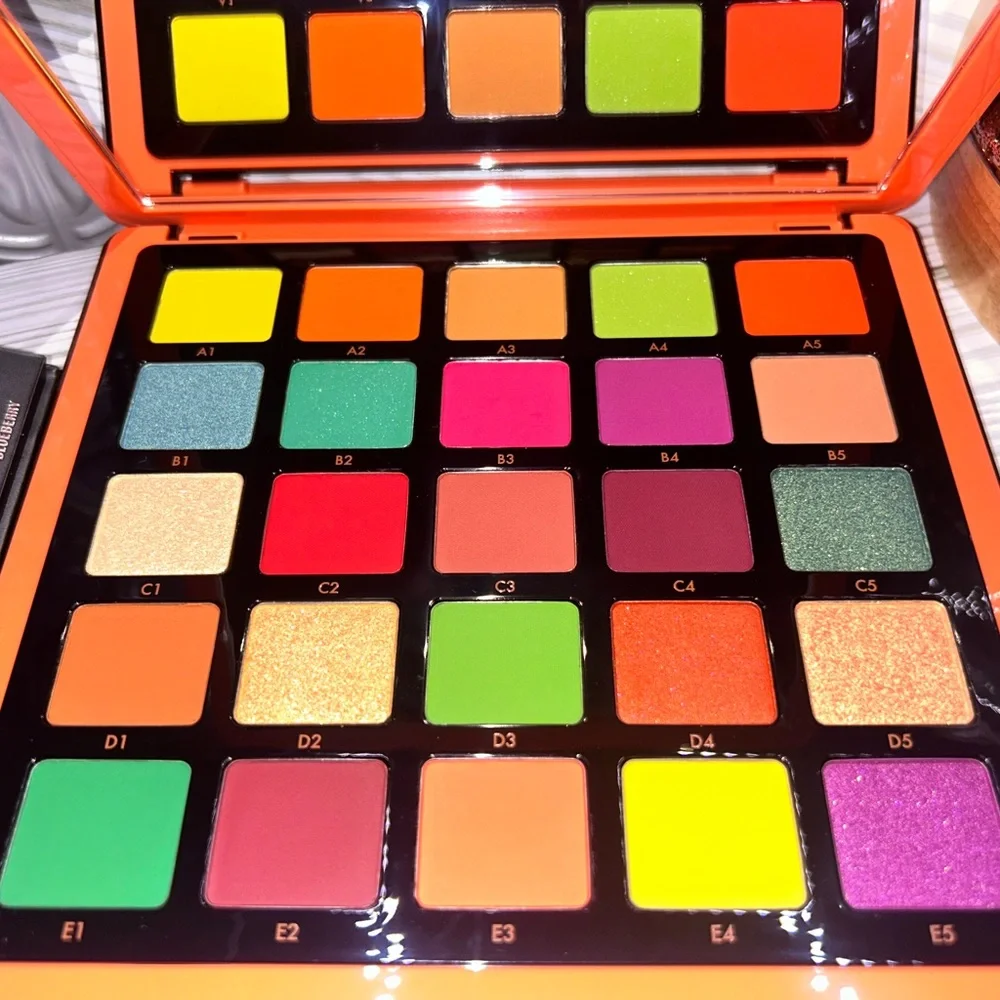 High end Makeup & Skincare Bundle - Picture 6 of 8